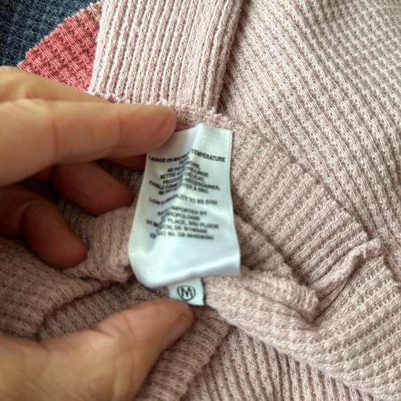 T.La - Picture 9 of 10